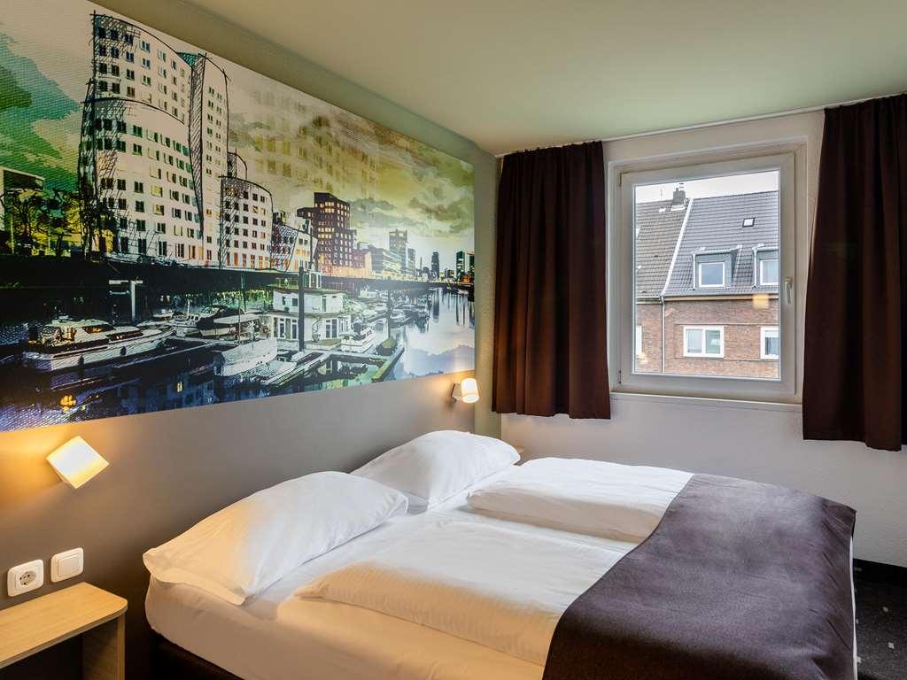 B&B Hotel Duesseldorf City-Sued Room photo