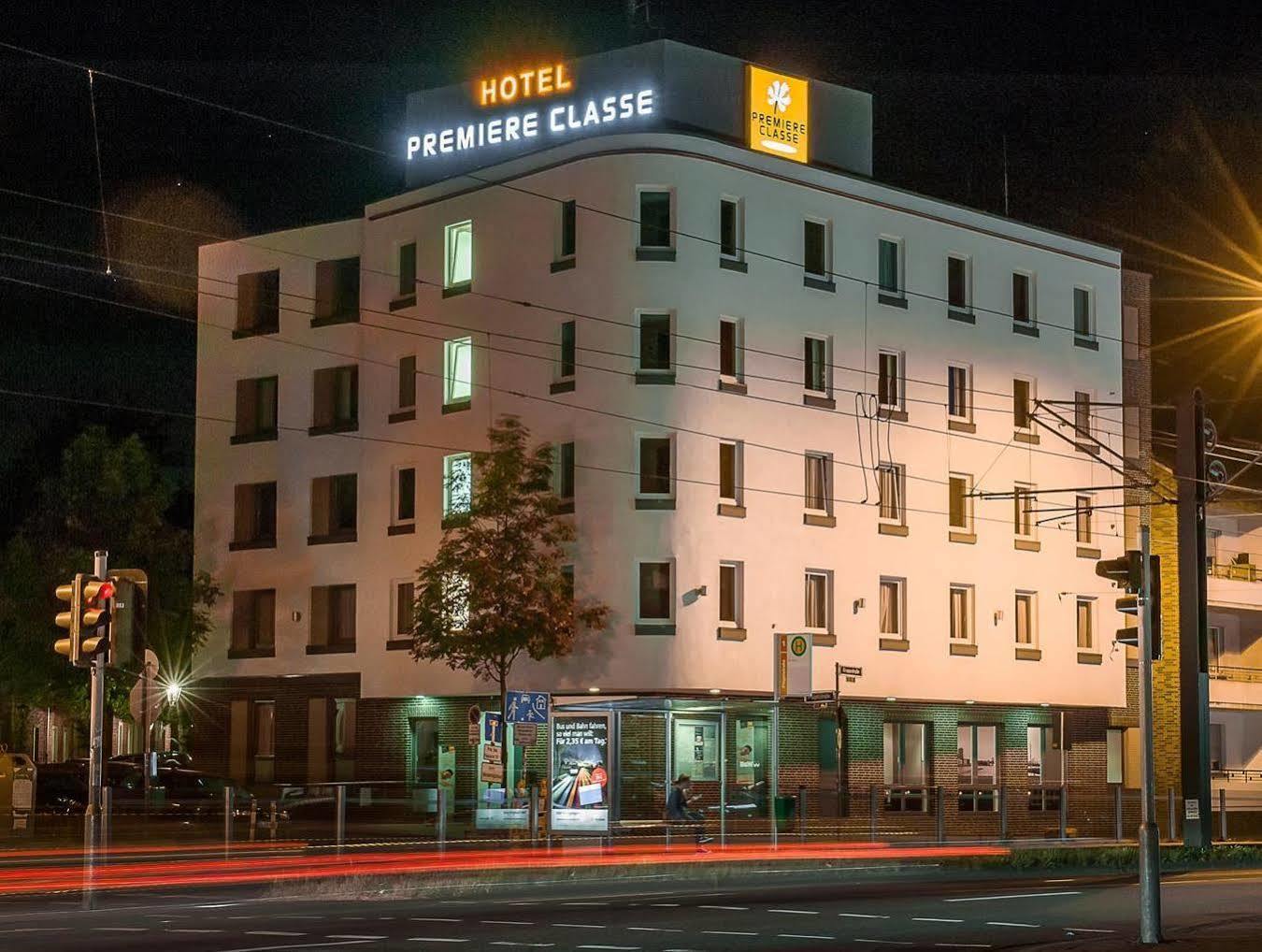 B&B Hotel Duesseldorf City-Sued Exterior photo